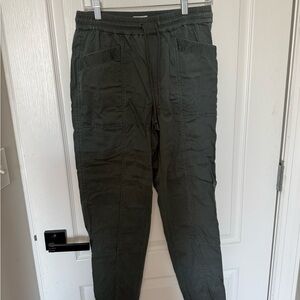 Lou & Grey Olive Ankle Pants